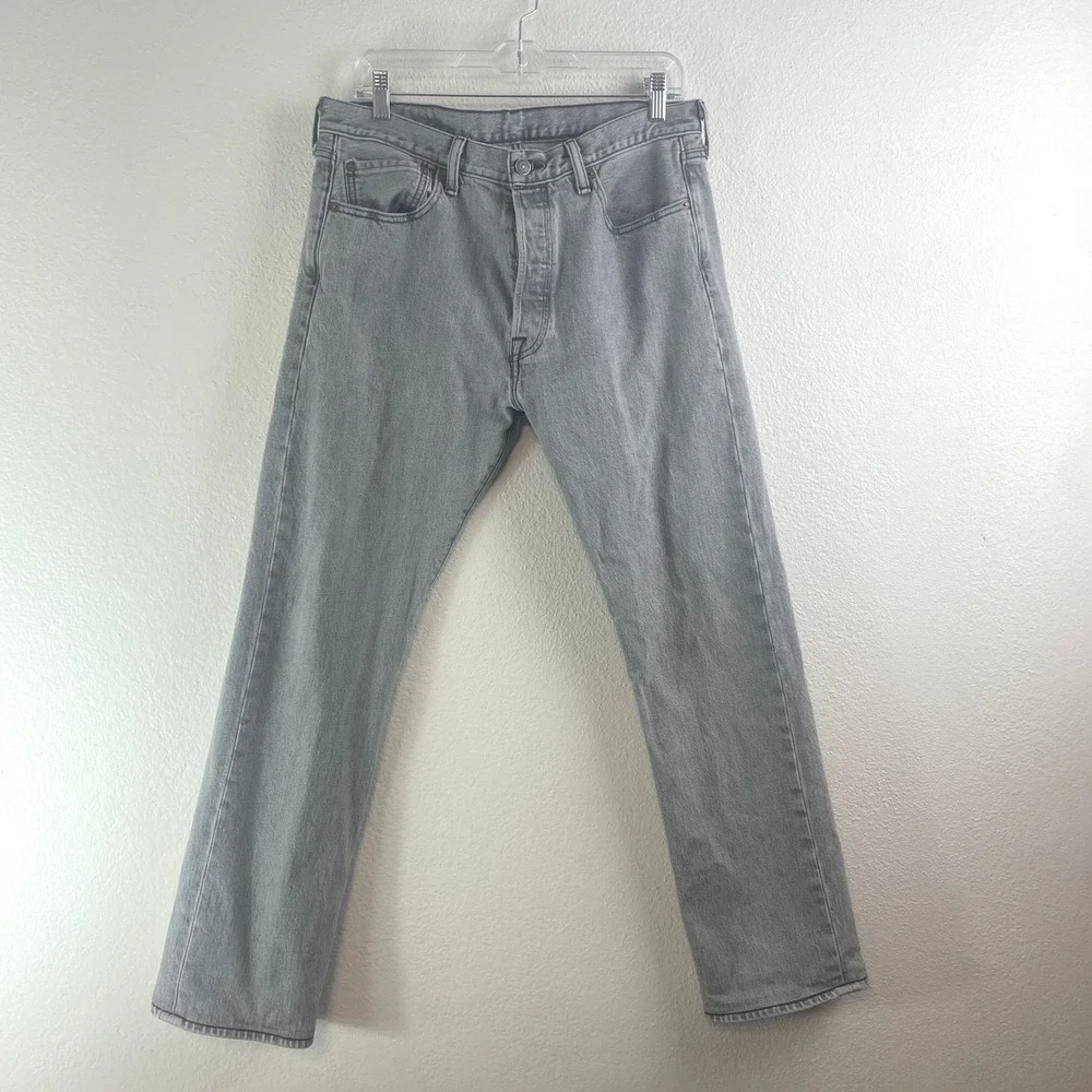Levis 501 Original Fit Gray Straight Leg Button Fly Jeans 33x30 (actual 33x28)